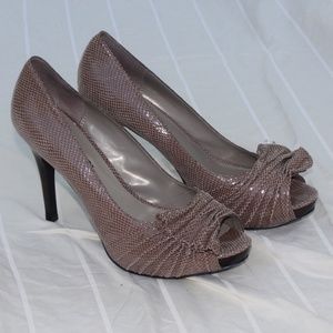 Moda Spana Peep Toe - Faux Snakeskin 8 1/2 NWOB
